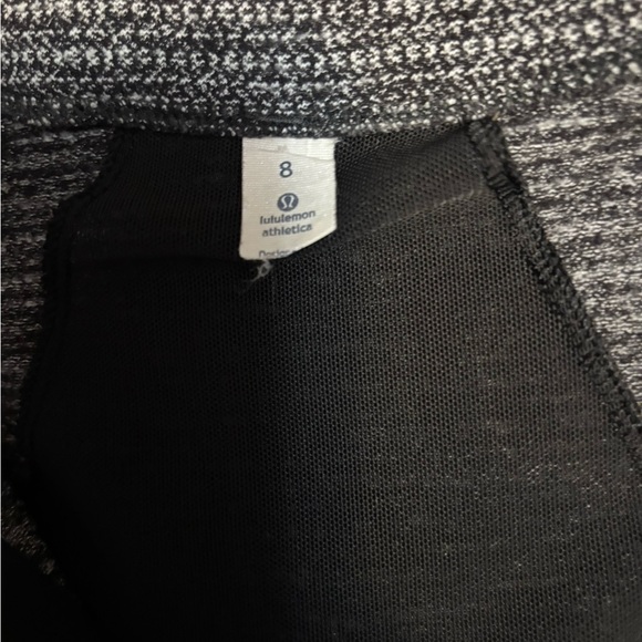 Lululemon Define Zip Jacket Heathered Gray. Great Condition. - Picture 10 of 12